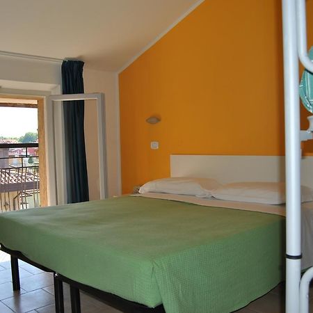 Le Aromatiche B&B Viserbella di Rimini Екстер'єр фото