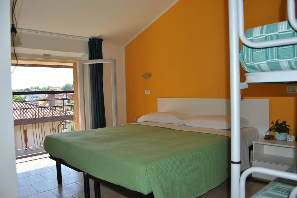 Le Aromatiche B&B Viserbella di Rimini Екстер'єр фото